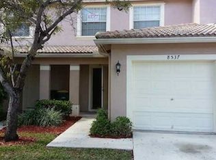 8537 W Southgate Shores Cir, Fort Lauderdale, FL 33321