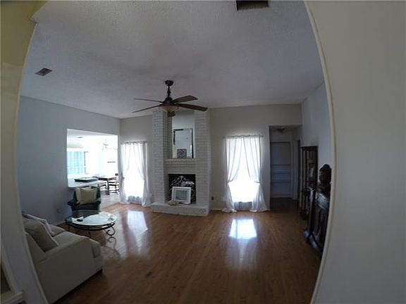 5th image of 916 Valleygreen Dr