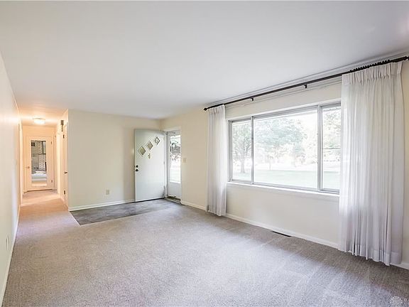 4th image of 162 Glennview Dr