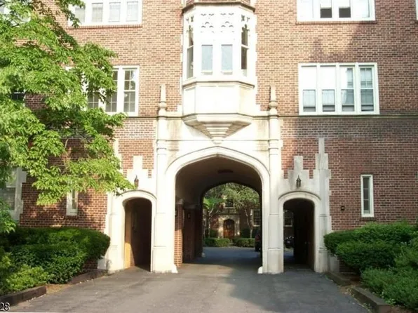 133 Summit Ave #31, Summit City, NJ 07901