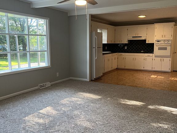 5th image of 401 Shadow Dr