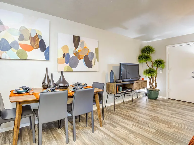 Agave Apartments — Photo 9