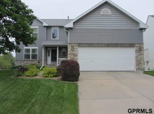 14770 Boyd St, Omaha, NE 68116