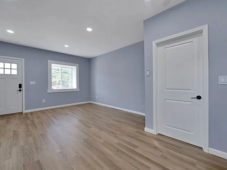 786 Thomas Ave #786 — Photo 13