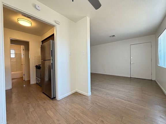 3rd image of 4415 N 8th Ave APT 7