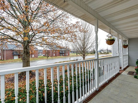 4th image of 1918 Saddlebrook Dr