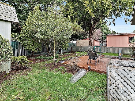 4th image of 401 37th Street SE #119