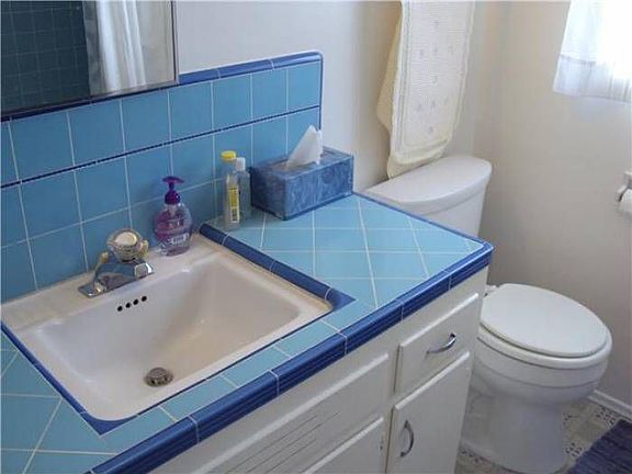 3rd image of 323 Alpine Ave