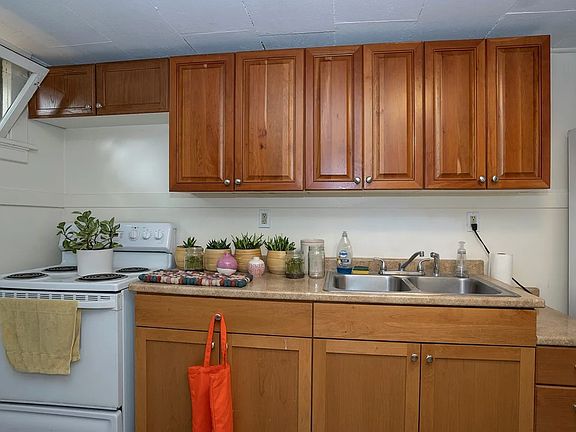 4th image of 2906 N 21st St APT 1