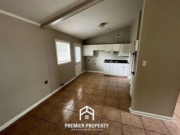 4th image of 1514 Winfield Ave