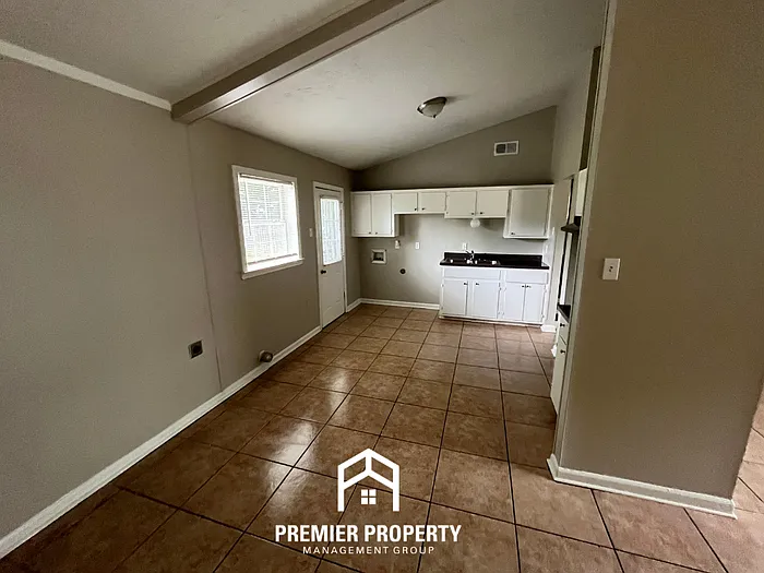 1514 Winfield Ave — Photo 4