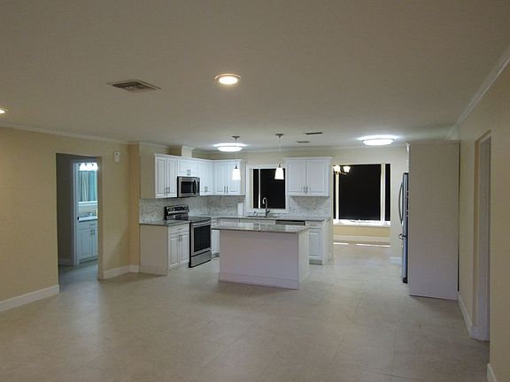 4th image of 1417 Pearl St