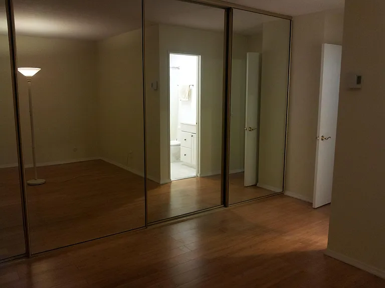 4404 Bond St #L — Photo 12