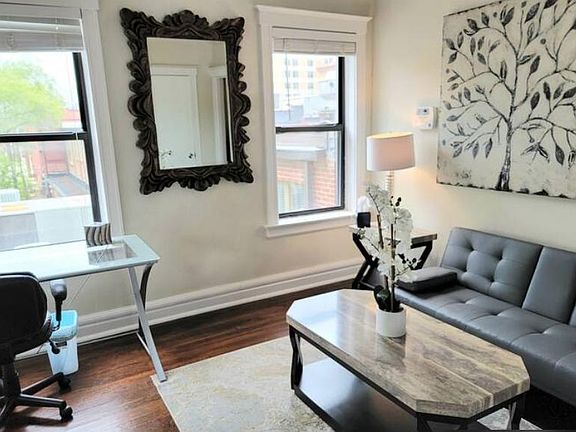 4th image of 6136 Delmar Blvd #4