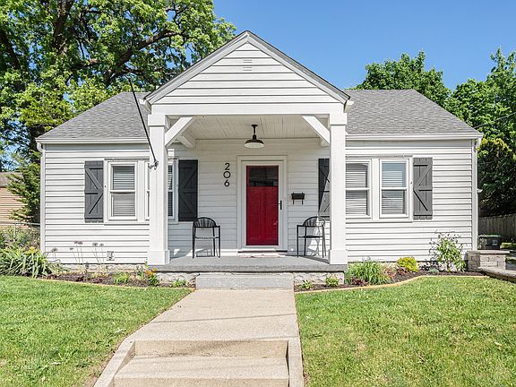 2nd image of 206 Academy St