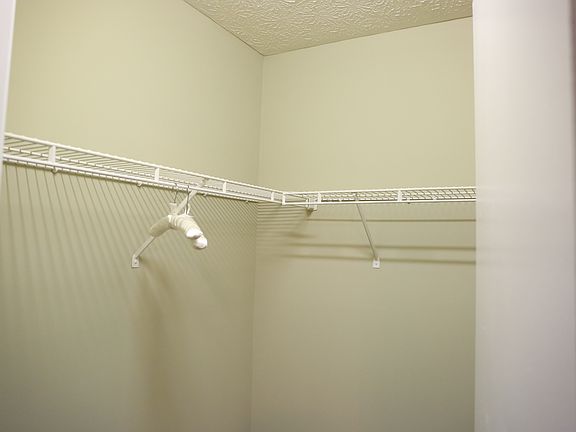 4th image of 8886 Fox River Way