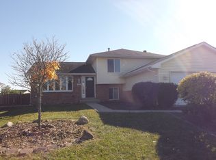 7014 Cornwall Dr, Joliet, IL 60431