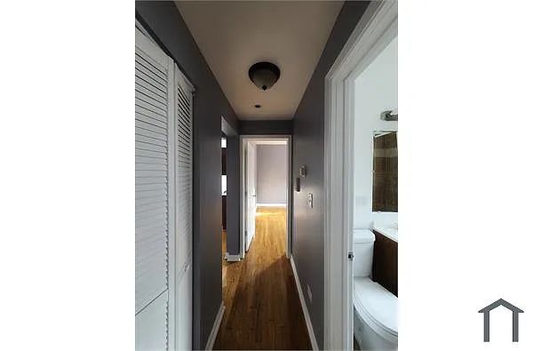 Building Photo - 2745 W 64th St #3