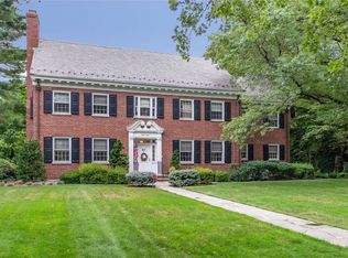 93 3rd St, Garden City, NY 11530