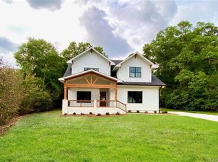 4466 Woodlark Ln, Charlotte, NC 28211