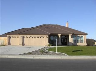 8504 Nine Iron Dr, Bakersfield, CA 93312