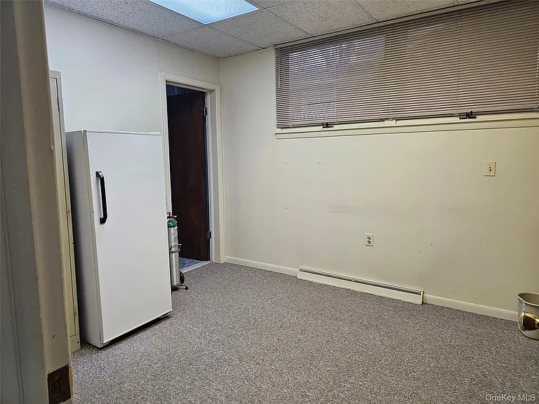 97 Fulton Ave — Photo 24