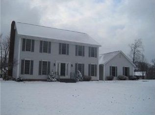 207 Camelot Dr, Butler, PA 16001