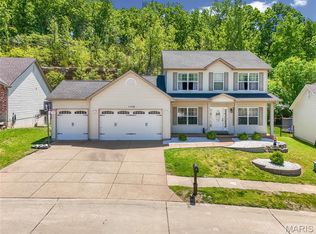 1128 Konert Valley Dr, Fenton, MO 63026