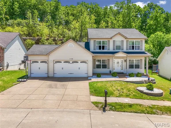 1128 Konert Valley Dr, Fenton, MO 63026