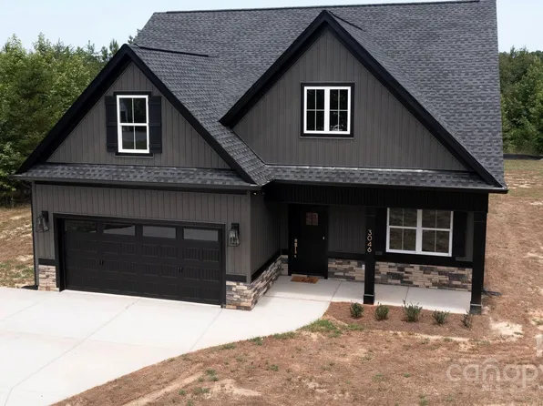 3046 Meadowcrest Dr #69, Clover, SC 29710