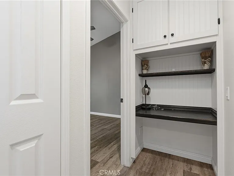 230 California Ct — Photo 19