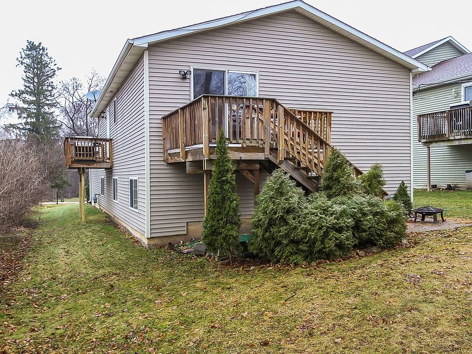 1st image of 24731 W Hawthorne Dr