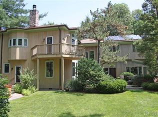 94 Betsy Brown Cir, Port Chester, NY 10573