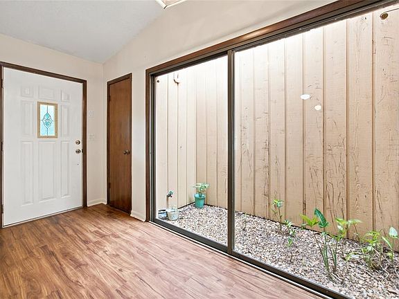5th image of 5143 SE 17th St