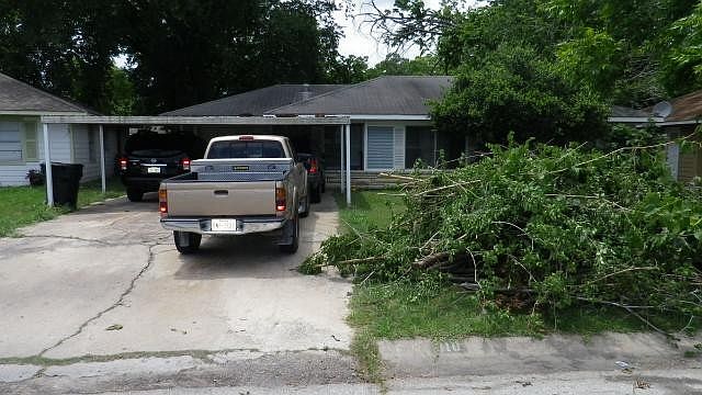 1st image of 610 Woodbine St