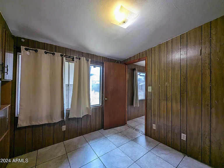 6036 N 31st Dr — Photo 31