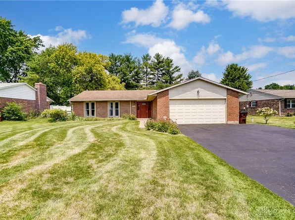 8264 Meadowlark Dr, Carlisle, OH 45005