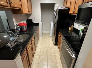 11701 Olde English Dr UNIT B, Reston, VA 20190