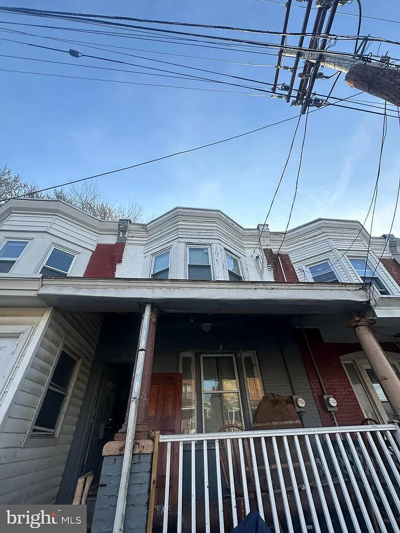 1224 Crosby St photo 1