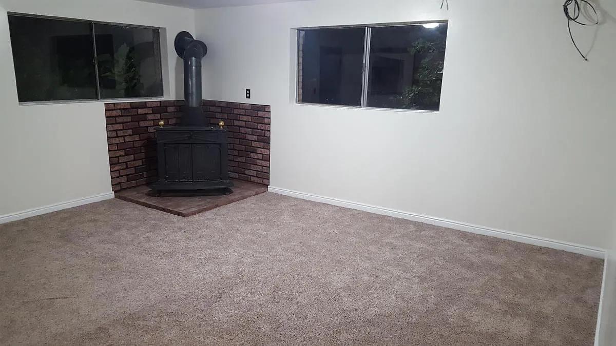 1665 E Phebe Lane — Photo 4