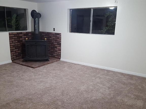 4th image of 1665 E Phebe Ln