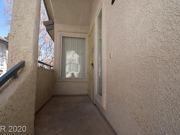 3rd image of 3062 Tarpon Dr Unit 202