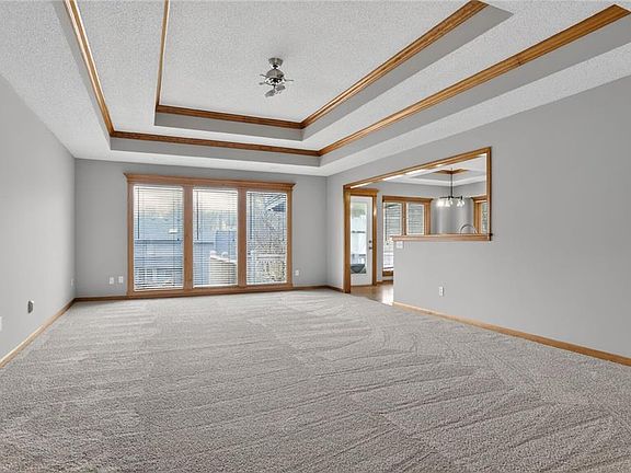 3rd image of 7412 N Prospect Ave