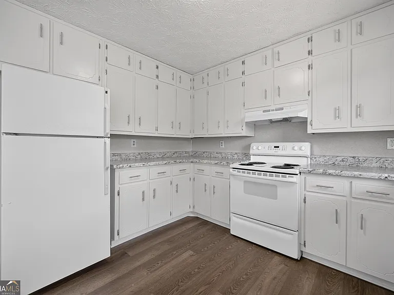 2591 Doc Hughes Rd — Photo 18