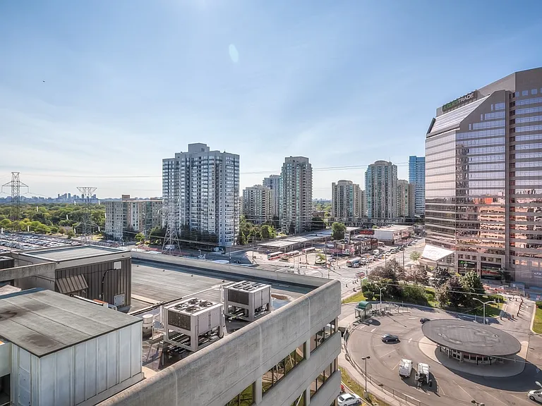 5740 Yonge St #1309 — Photo 20