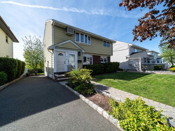 691 9th St, Secaucus, NJ 07094