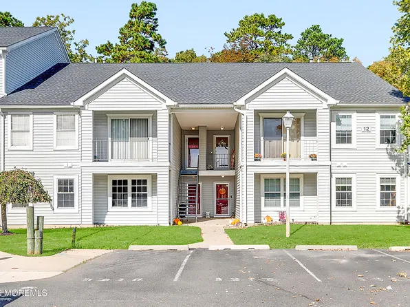 1213 Waters Edge Drive, Toms River, NJ 08753