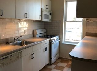 5317 Metropolitan Ave, Flushing, NY 11385