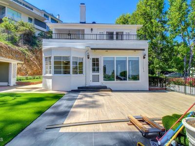 1251 Sunset Plaza Dr, Los Angeles, CA, 90069