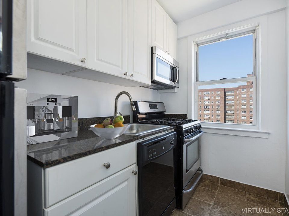 2nd image of 2300 5th Ave APT 3J